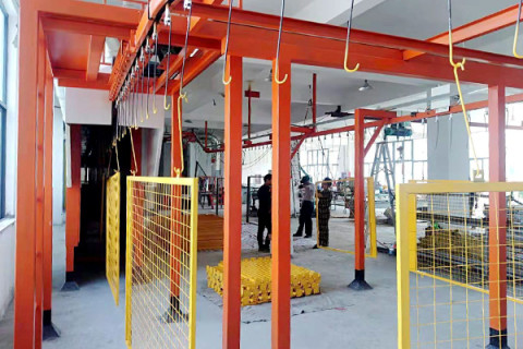 Catena di montaggio di spruzzatura e di verniciatura della polvere automatica dell'attrezzatura