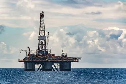 piattaforma di sfruttamento di giacimenti petroliferi offshore della società ZX