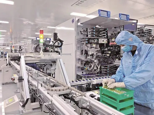 Linea di produzione automatica ad alta velocità della bottiglia di vetro 380V