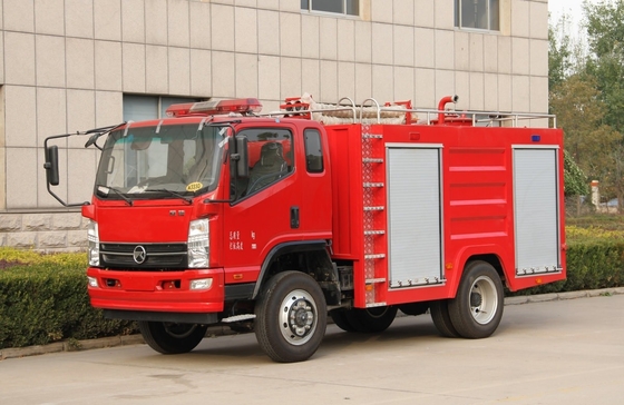 La compagnia POSHANG è specializzata in camion di grande dimensione per incendi speciali.