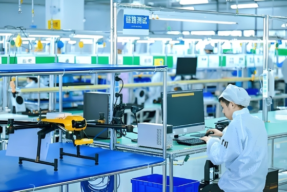 Apparecchiature per linee di produzione di veicoli aerei senza equipaggio